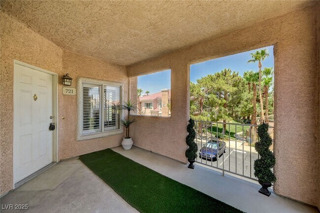 Foto del edificio - 251 S Green Valley Pkwy