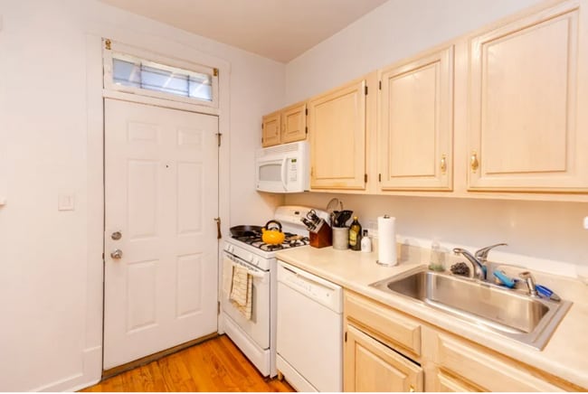 Foto del edificio - 823 W Wrightwood Ave