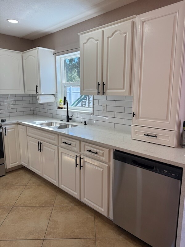 Foto del edificio - Beautiful 3BR 2BA Home w/ Fenced Yard in Tampa