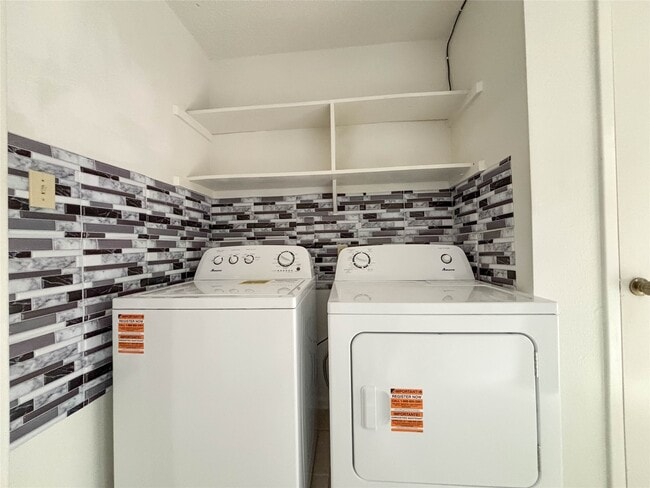 Building Photo - 7206 S Gessner Rd