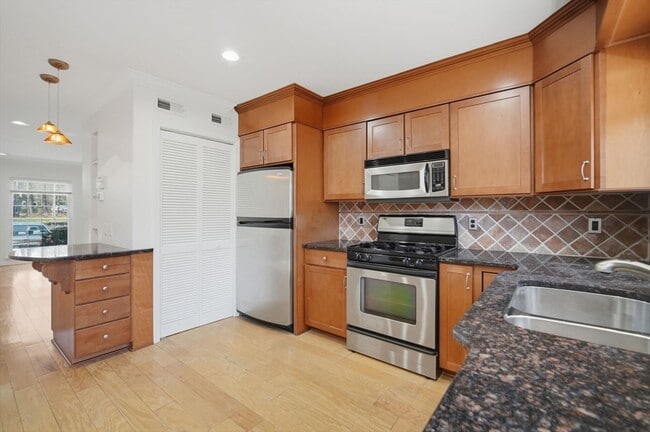 Foto del edificio - 1155 Dickinson St