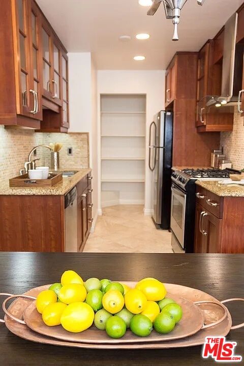 Foto del edificio - 1154 S Barrington Ave