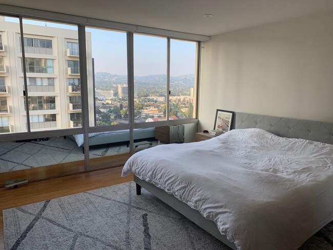 Dormitorio - 2170 Century Park E
