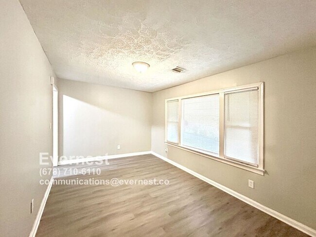 Foto del edificio - 327 Addington St SW