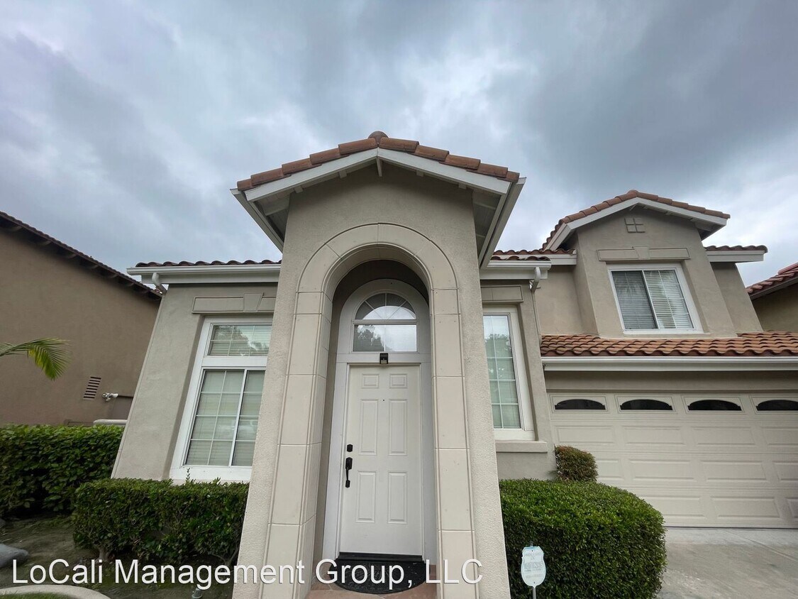Foto principal - 3 br, 2.5 bath House - 25971 Miramonte Dr