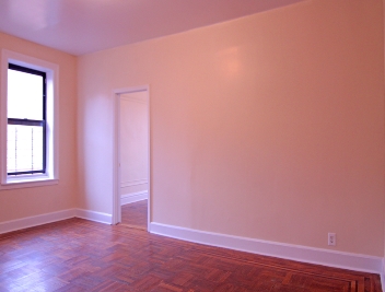 Interior Photo - 1649 Nelson Ave