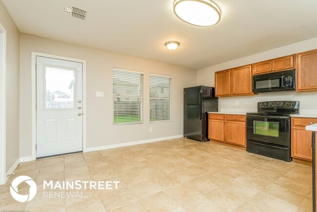 Building Photo - 8406 River Bluffs Dr