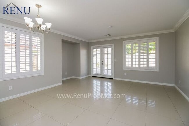 Building Photo - Holiday Special: 100% off your first month...