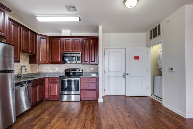 Foto del edificio - 5609 Jefferson St