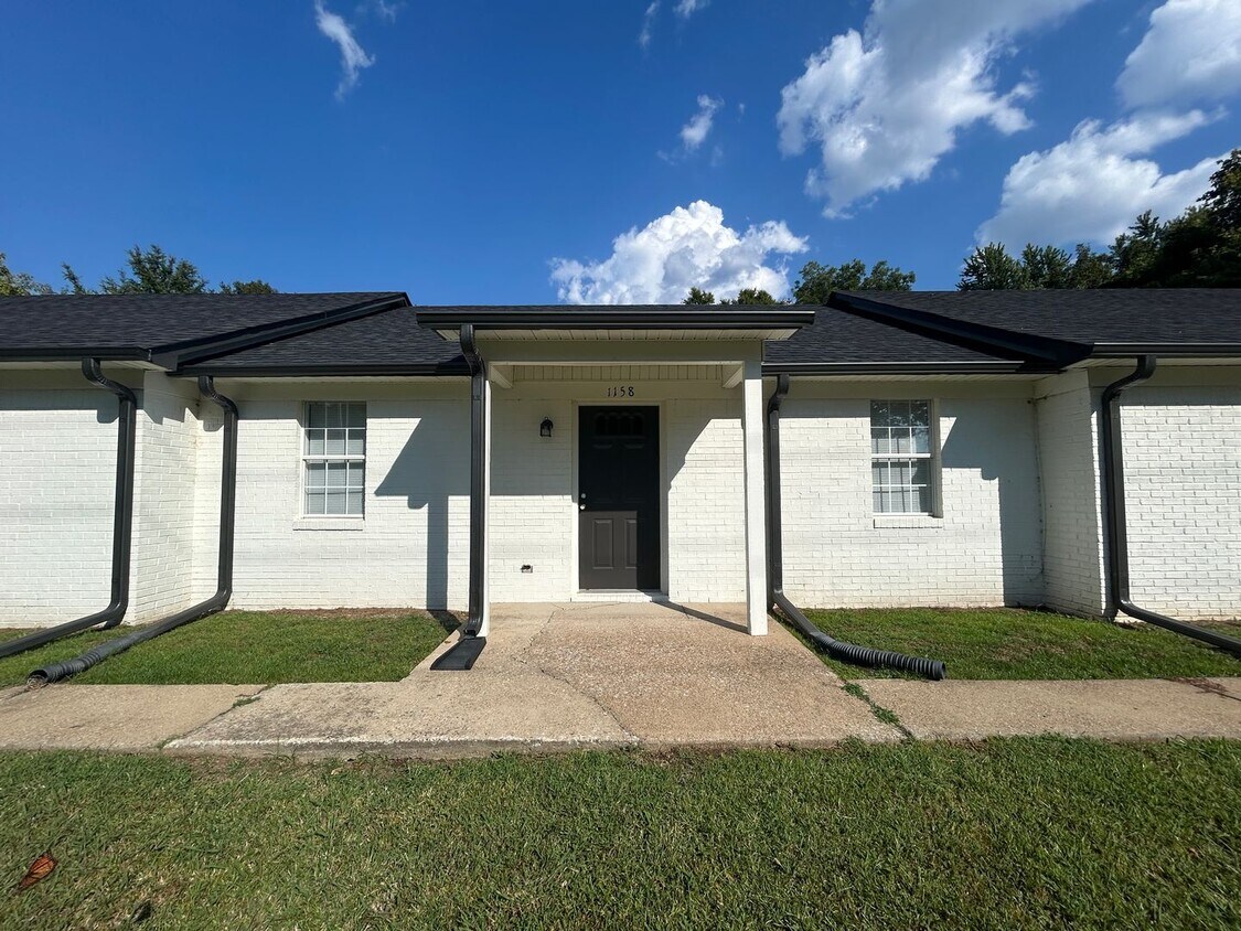 Foto principal - 1158 S Washington Ave