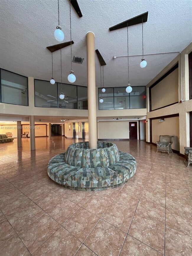 Foto del edificio - 1350 SW 122nd Ave