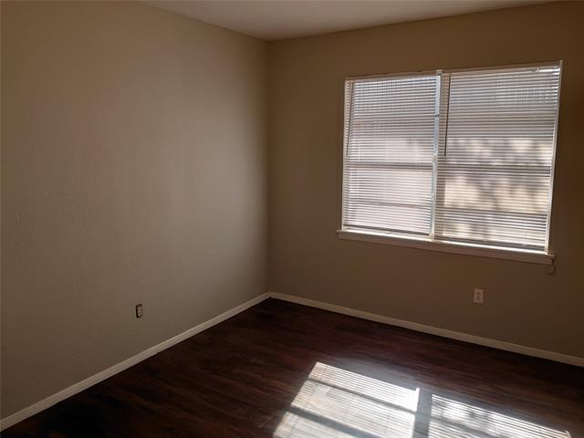 Foto del edificio - 2933 Wenwood Rd