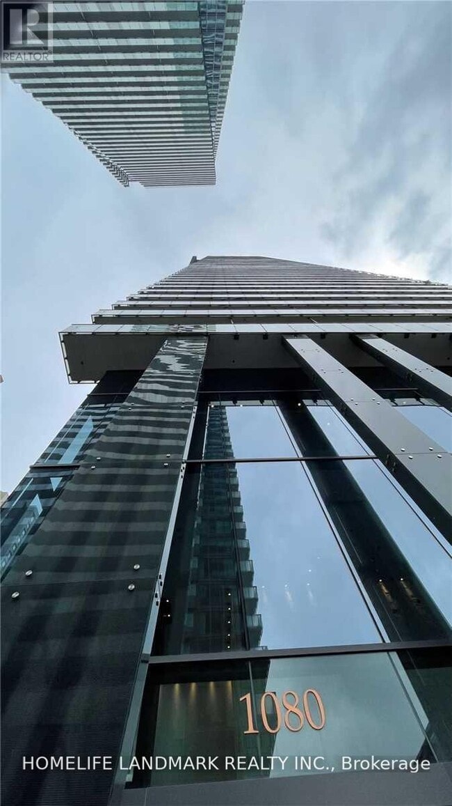 Building Photo - 1080 Bay St.