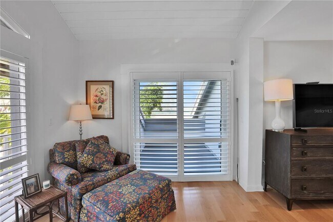 Foto del edificio - 280 N Shore Rd