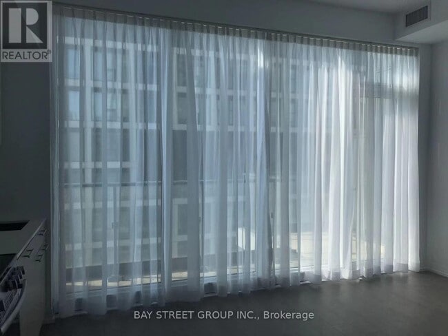 Photo du bâtiment - 251 Jarvis St