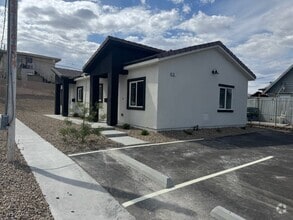 Building Photo - 367 N 16th St