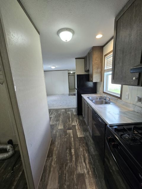Building Photo - 4922 St Croix Dr