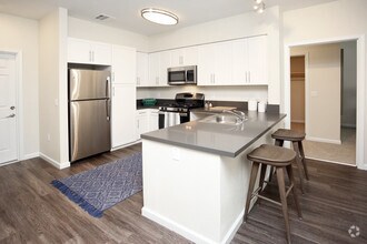 VASARI LUXURY APARTMENT HOMES photo'