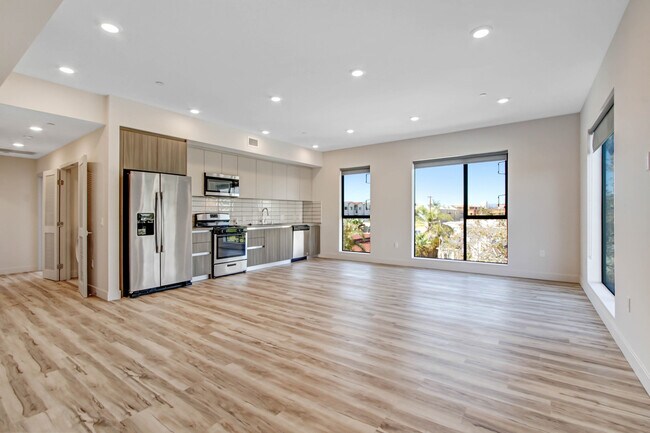 Foto del edificio - 1540 S Hayworth Ave