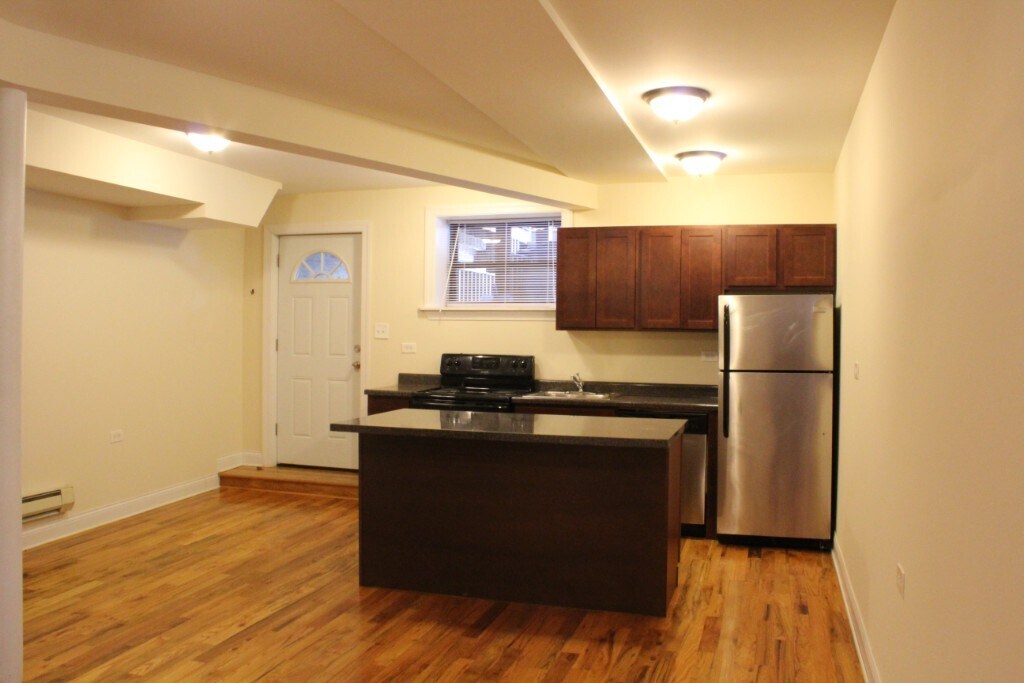 Foto principal - 1115 W Oakdale Ave