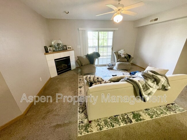 Foto del edificio - 2262 Holiday Rd