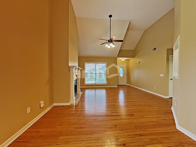 Foto del edificio - 435 Rocky Crest Dr