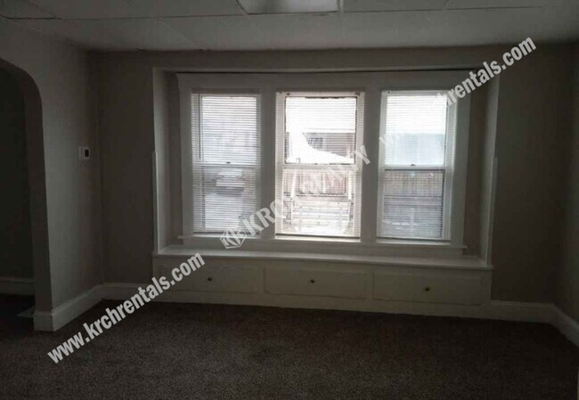 Foto del edificio - 3-Bedroom Home wth Attic and Basement