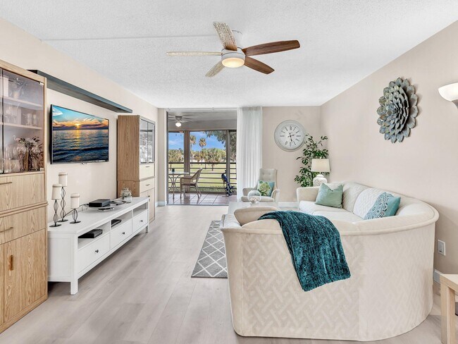Foto del edificio - 23249 Barwood Ln N