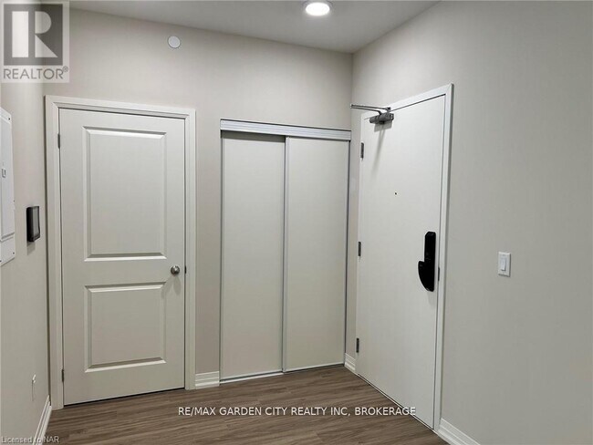 Building Photo - 50 Herrick Ave