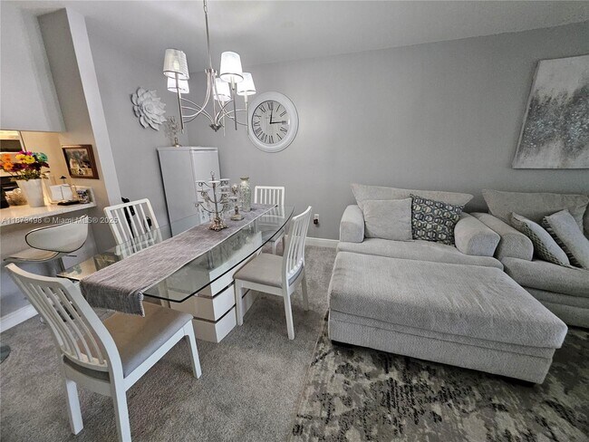 Foto del edificio - 8600 NW 34th Pl