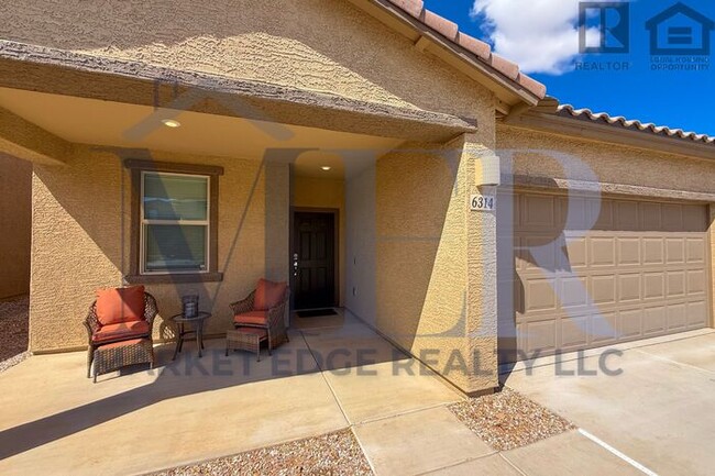 Building Photo - 4Bed/4Bath House in Tucson! $199 MOVE-IN S...