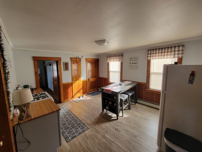 Building Photo - 73 Marquette St