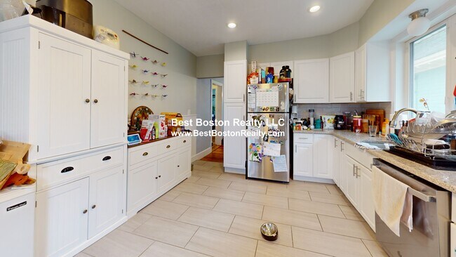 Foto del edificio - 11 Pinkham Rd