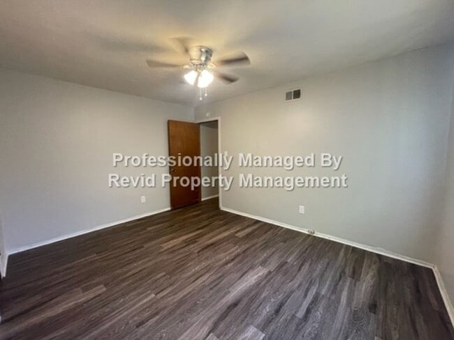 Photo - 906 Brower St Apartment