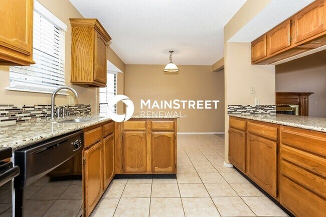 Building Photo - 4 Bedroom Pet-Friendly Home in Edmond, OK ...