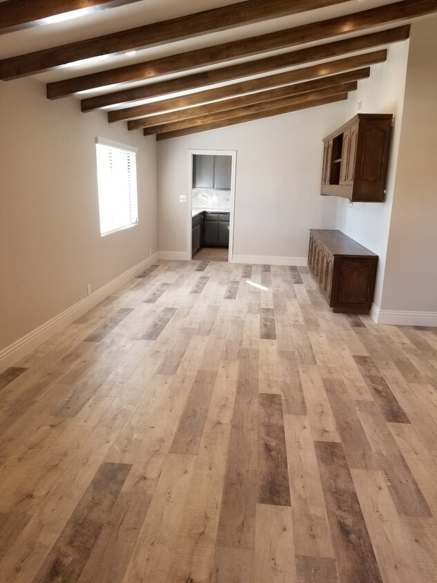 Foto principal - 1117 S Swall Dr