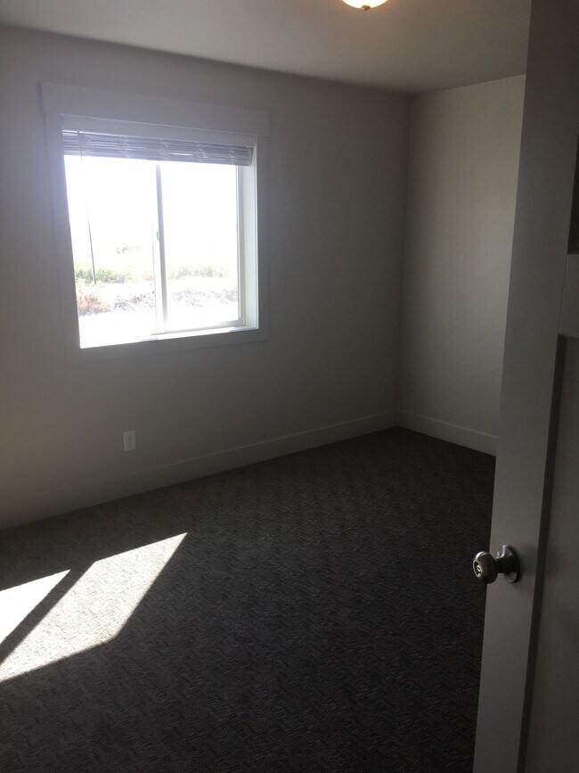 Bedroom - 701 Caribou St