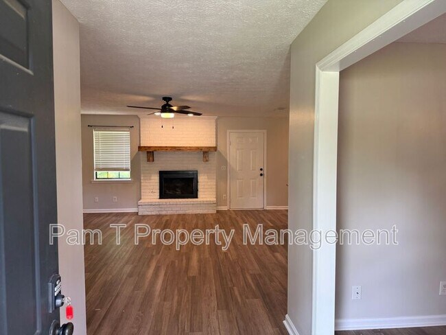 Building Photo - 705 Pine Barren Rd