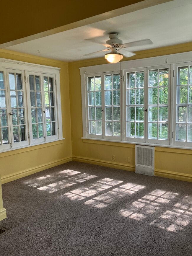 Building Photo - 438 California Ave