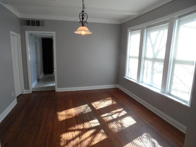 Foto del edificio - 7537 S Evans Ave