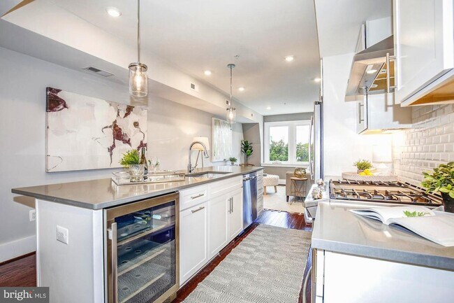 Foto del edificio - 1021 17th St NE