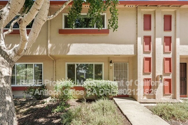 Photo - 1894 Lynwood Dr House