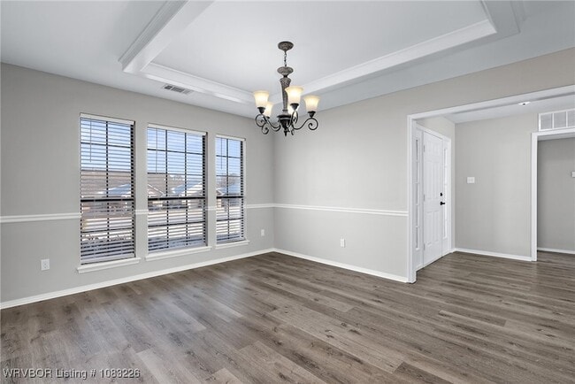 Building Photo - 8808 Skypark Dr