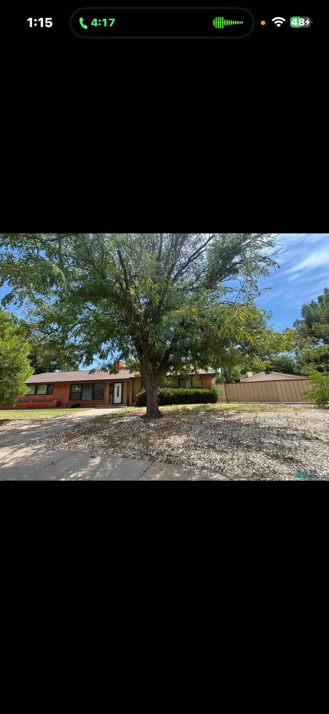 Building Photo - 300 E Linda Vista Blvd