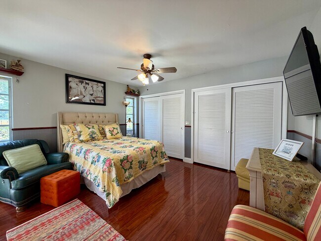 Foto del edificio - 5105 White Oak Ln