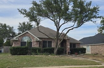 Building Photo - 10608 Red Cedar Dr