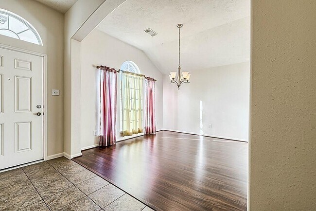 Building Photo - 2626 Elder Park Ct
