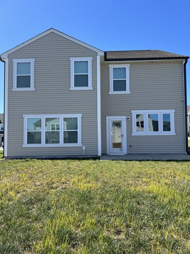 Foto del edificio - 1619 Running Deer Dr