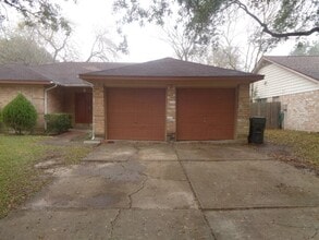 Building Photo - 14022 Greenway Dr