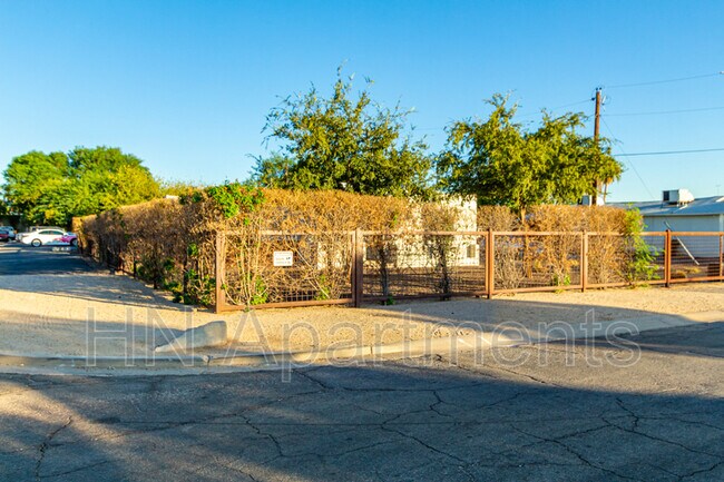 Building Photo - 4249 N 17th St